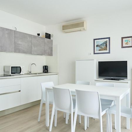 Appartamenti Villa Paola-Pochi Passi Dal Mare-Zona Piazza Aurora-리도 디 예솔로 외부 사진