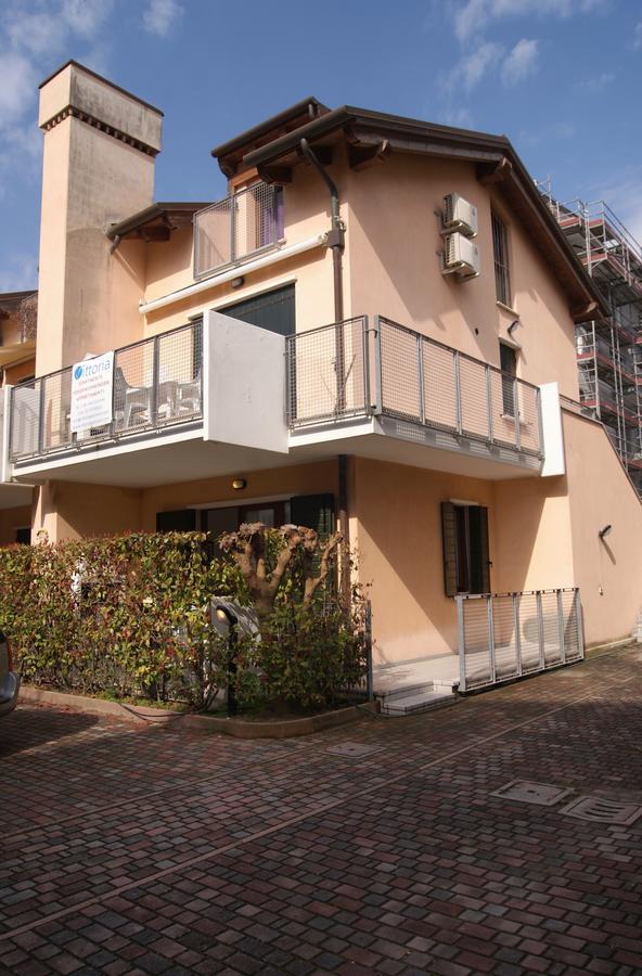 Appartamenti Villa Paola-Pochi Passi Dal Mare-Zona Piazza Aurora-리도 디 예솔로 외부 사진