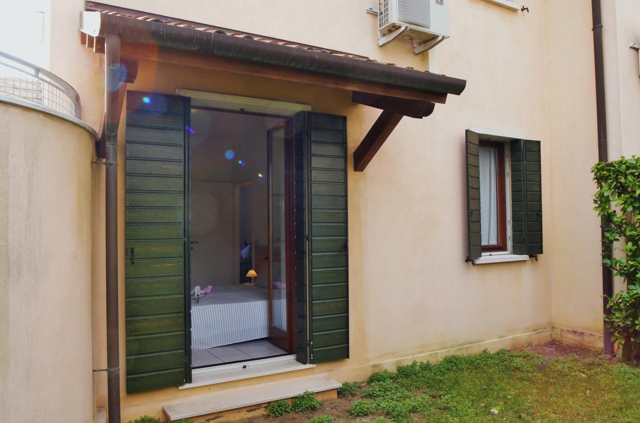 Appartamenti Villa Paola-Pochi Passi Dal Mare-Zona Piazza Aurora-리도 디 예솔로 외부 사진
