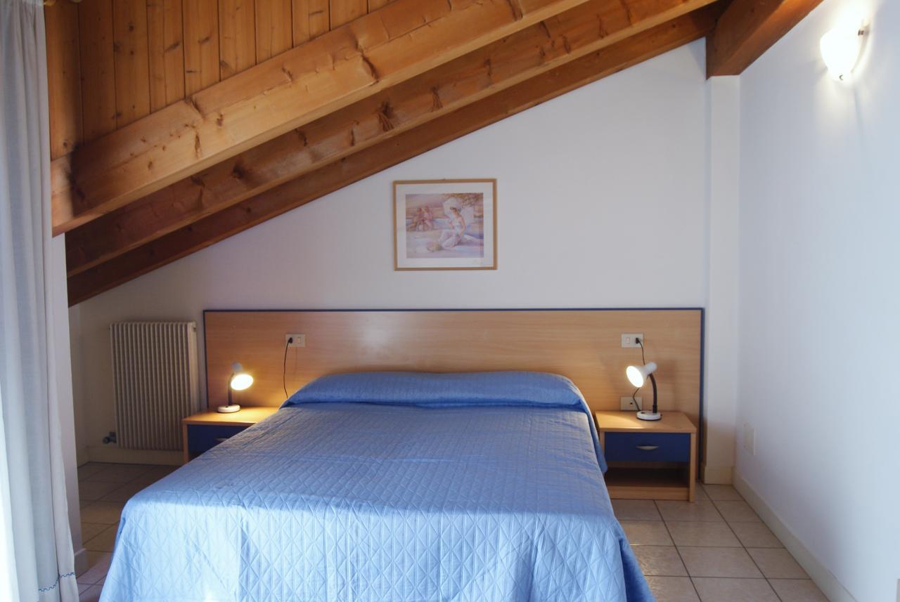 Appartamenti Villa Paola-Pochi Passi Dal Mare-Zona Piazza Aurora-리도 디 예솔로 외부 사진